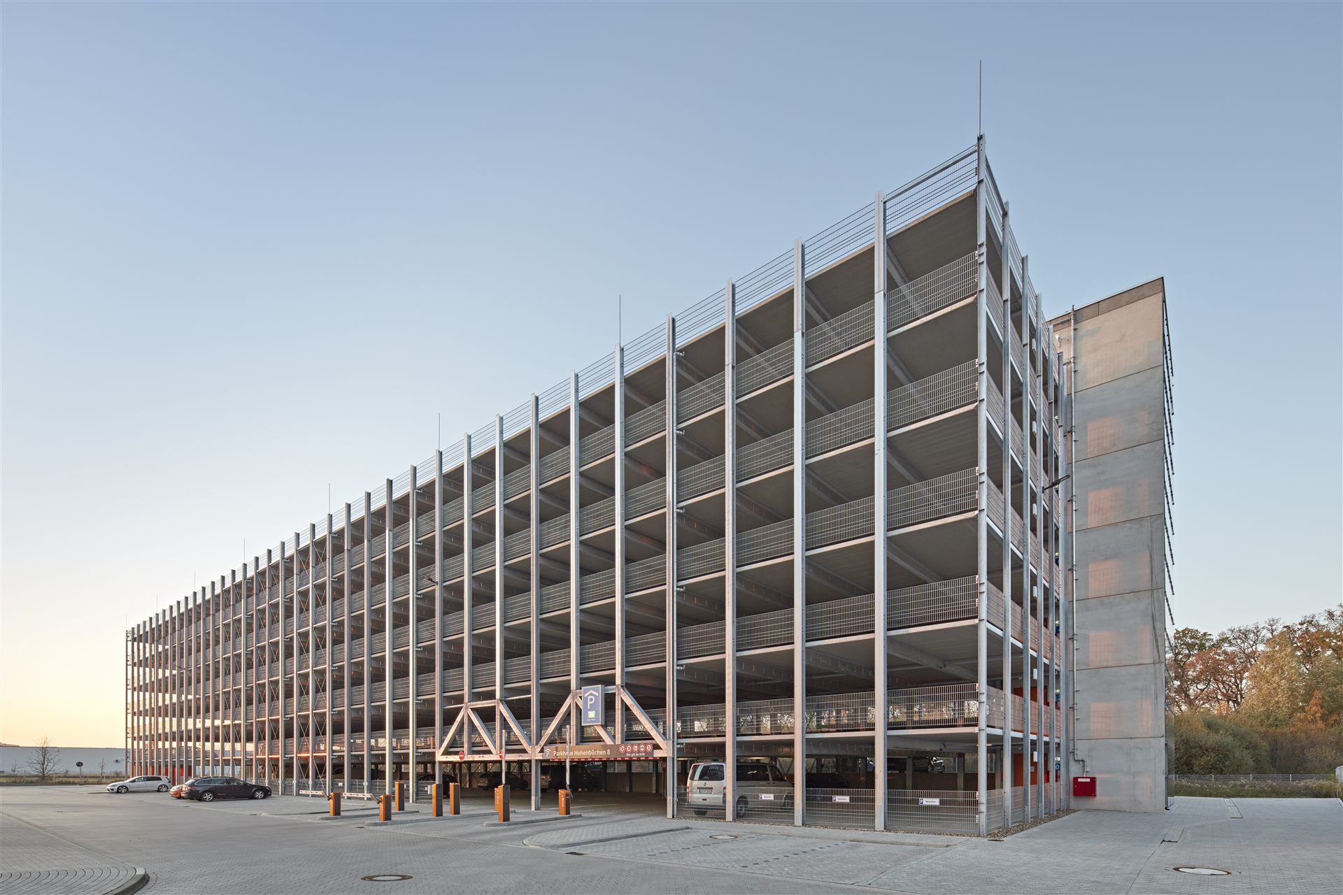 Parkhaus Hohenbüchen 8